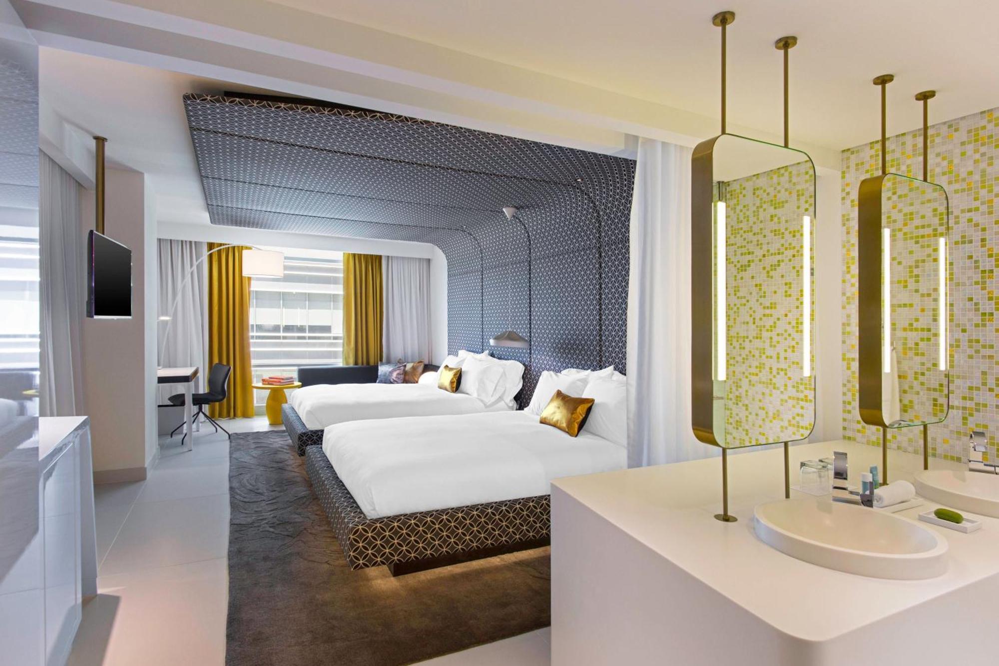 W Hotel 5*